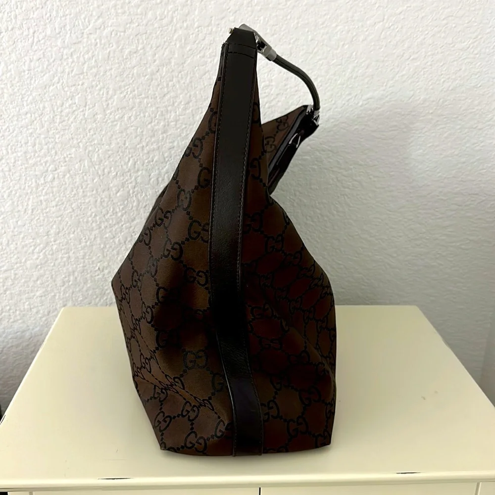 Authentic Gucci Hobo handbag - Picture 4 of 8